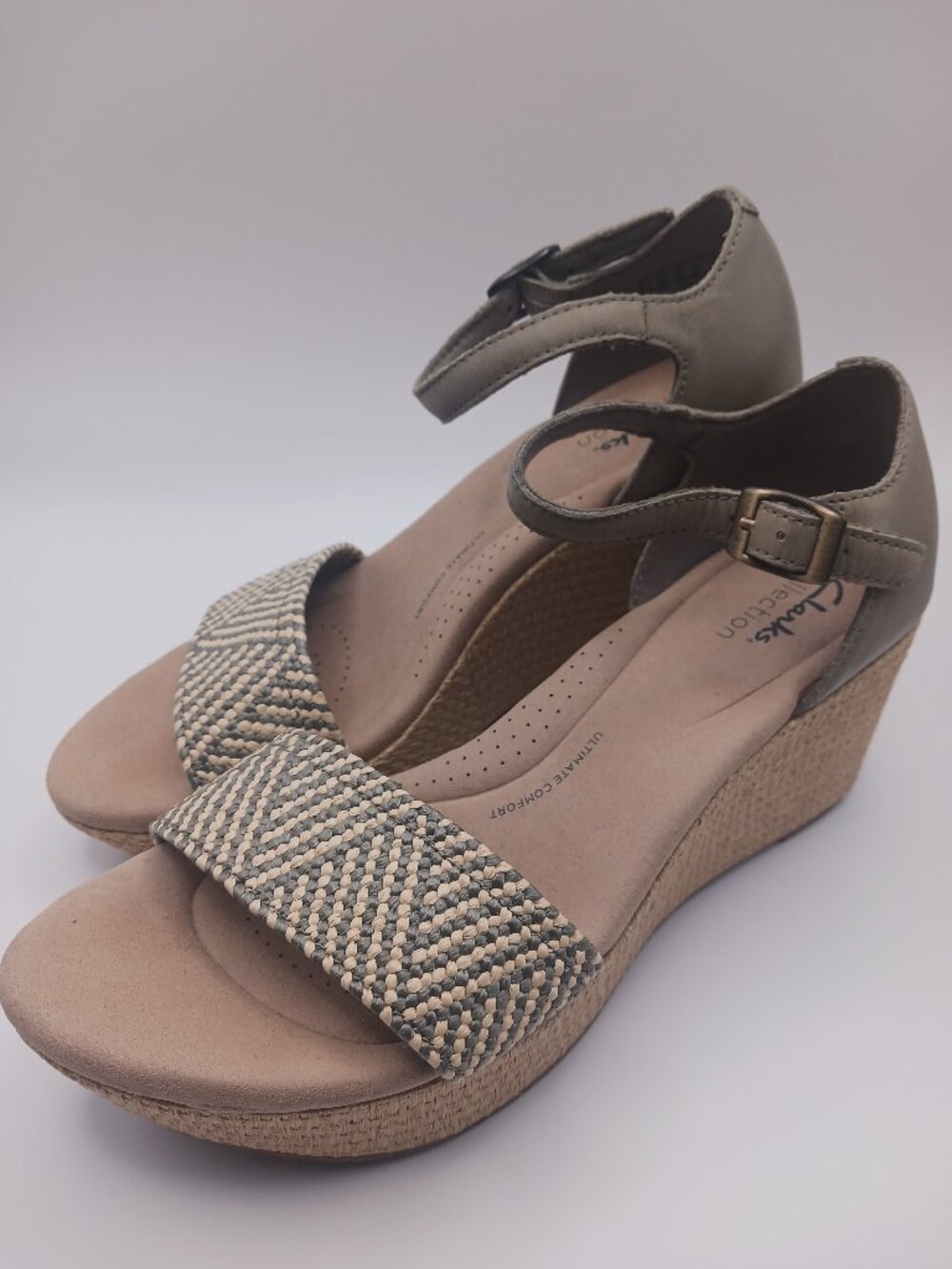 Clarks Collection Ultimate Comfort Woven Wedge Sandals Women's Size 8 US